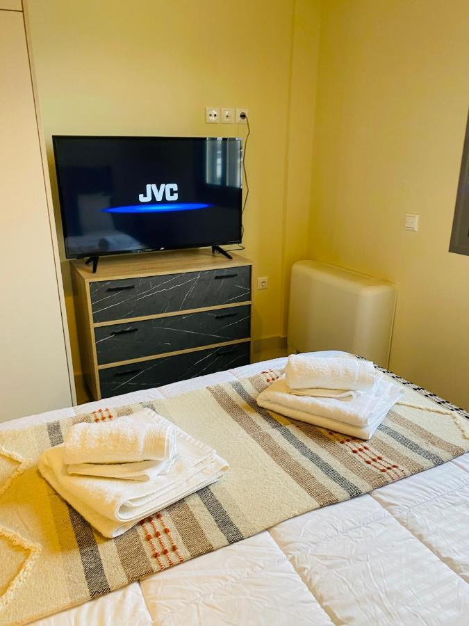 אתונה New 2Bd Aprt With Shared Rooftop Pool E2 מראה חיצוני תמונה