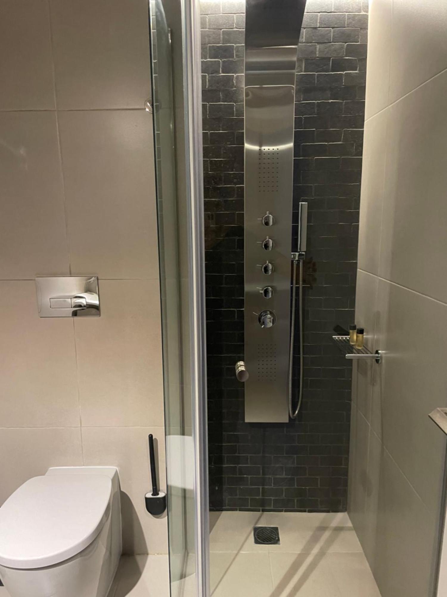 אתונה New 2Bd Aprt With Shared Rooftop Pool E2 מראה חיצוני תמונה